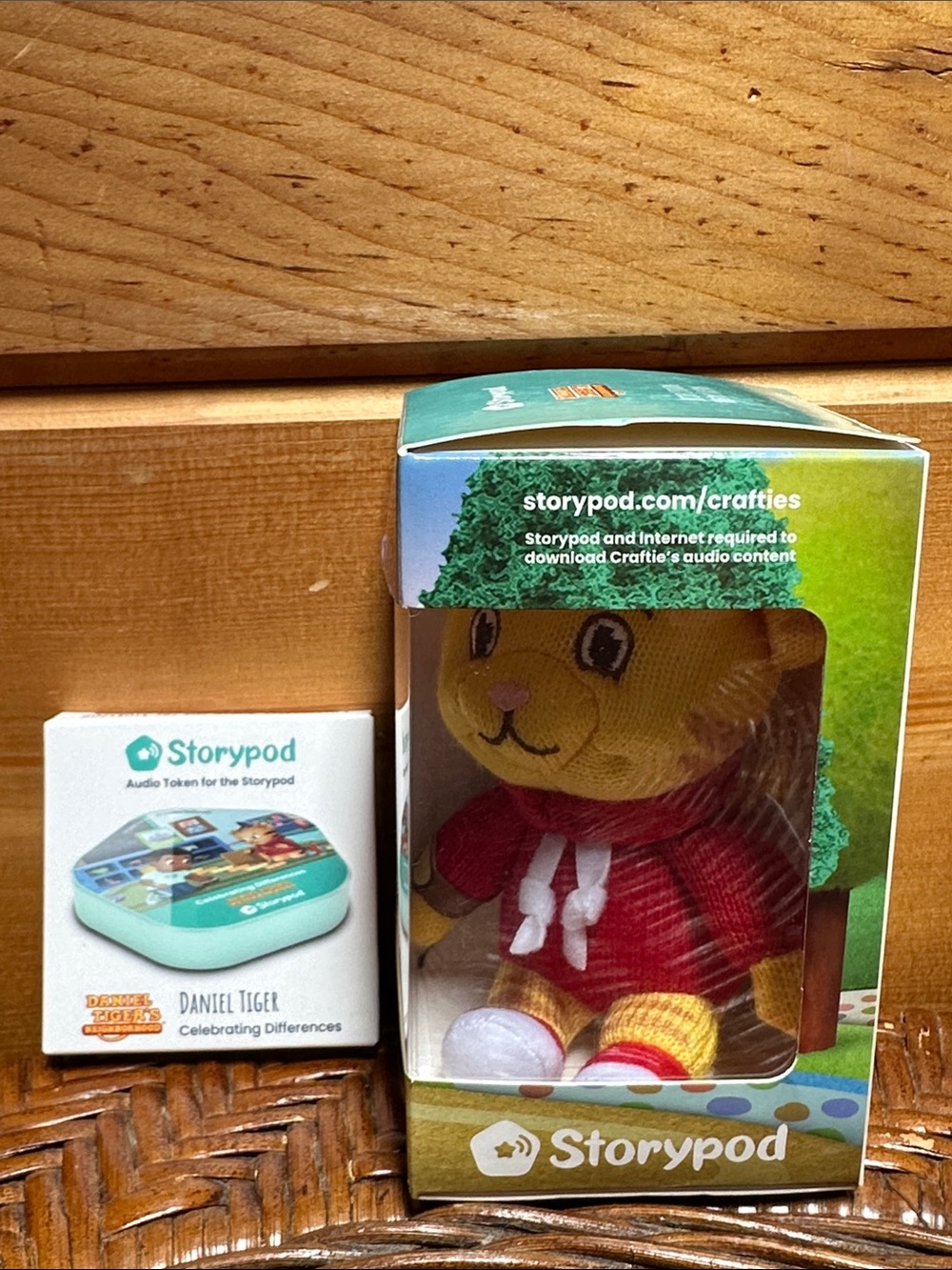 Storypod NEW Daniel Tiger yarn Craftie Stories & Token: Celebrating Differences